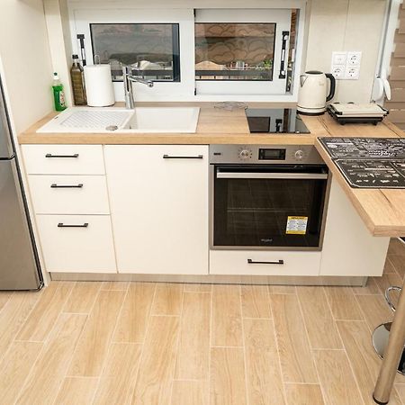 Modern Studio Chiou Атина Екстериор снимка