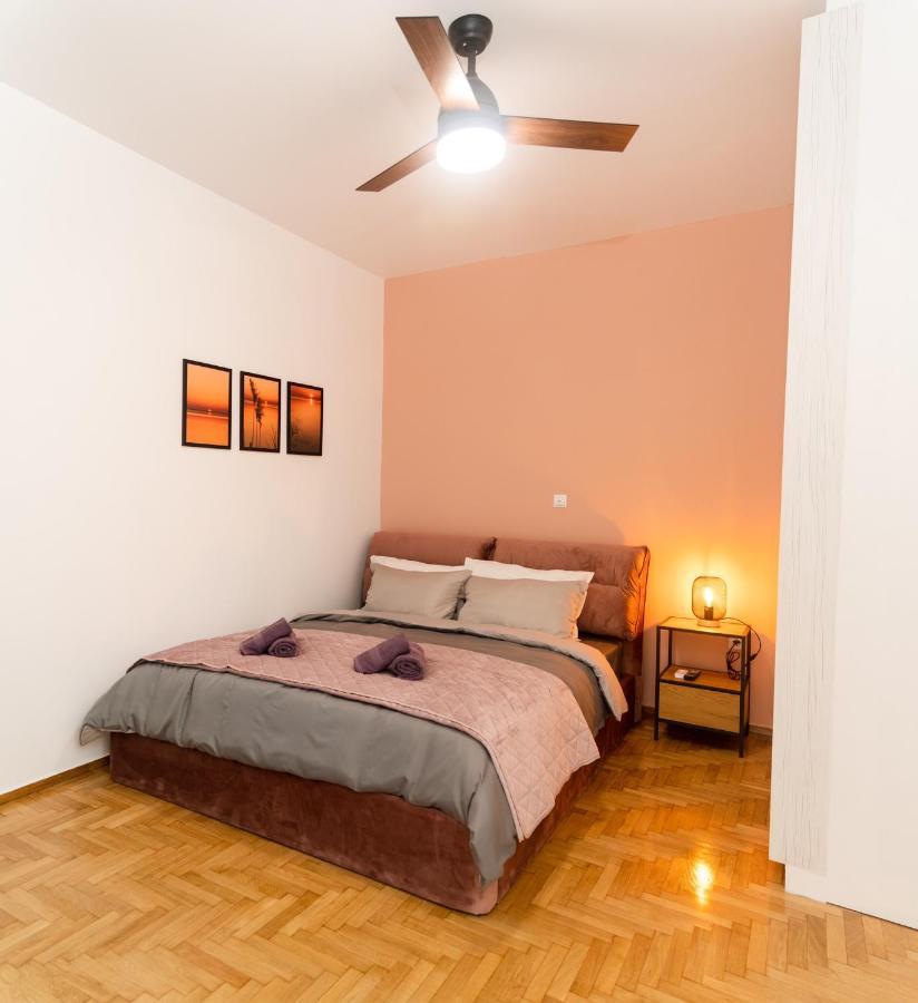 Modern Studio Chiou Атина Екстериор снимка